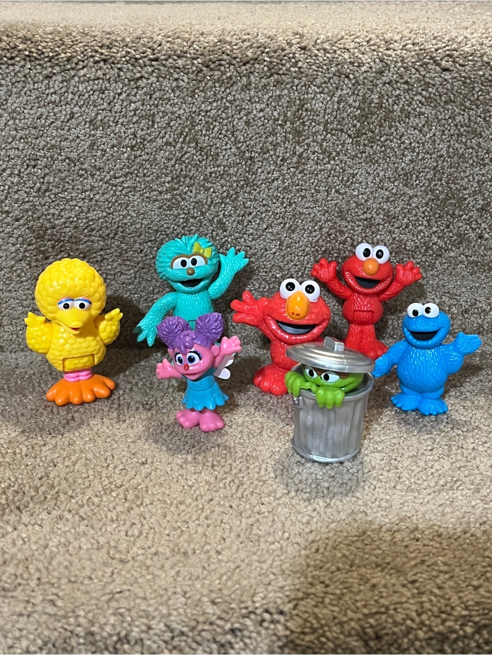Sesame Street Action Figures - Elmo, Big Bird, Cookie Monster, Abby lot of 7